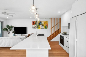 2 - 8 Pandanus, Beautiful townhouse walking distance to beach